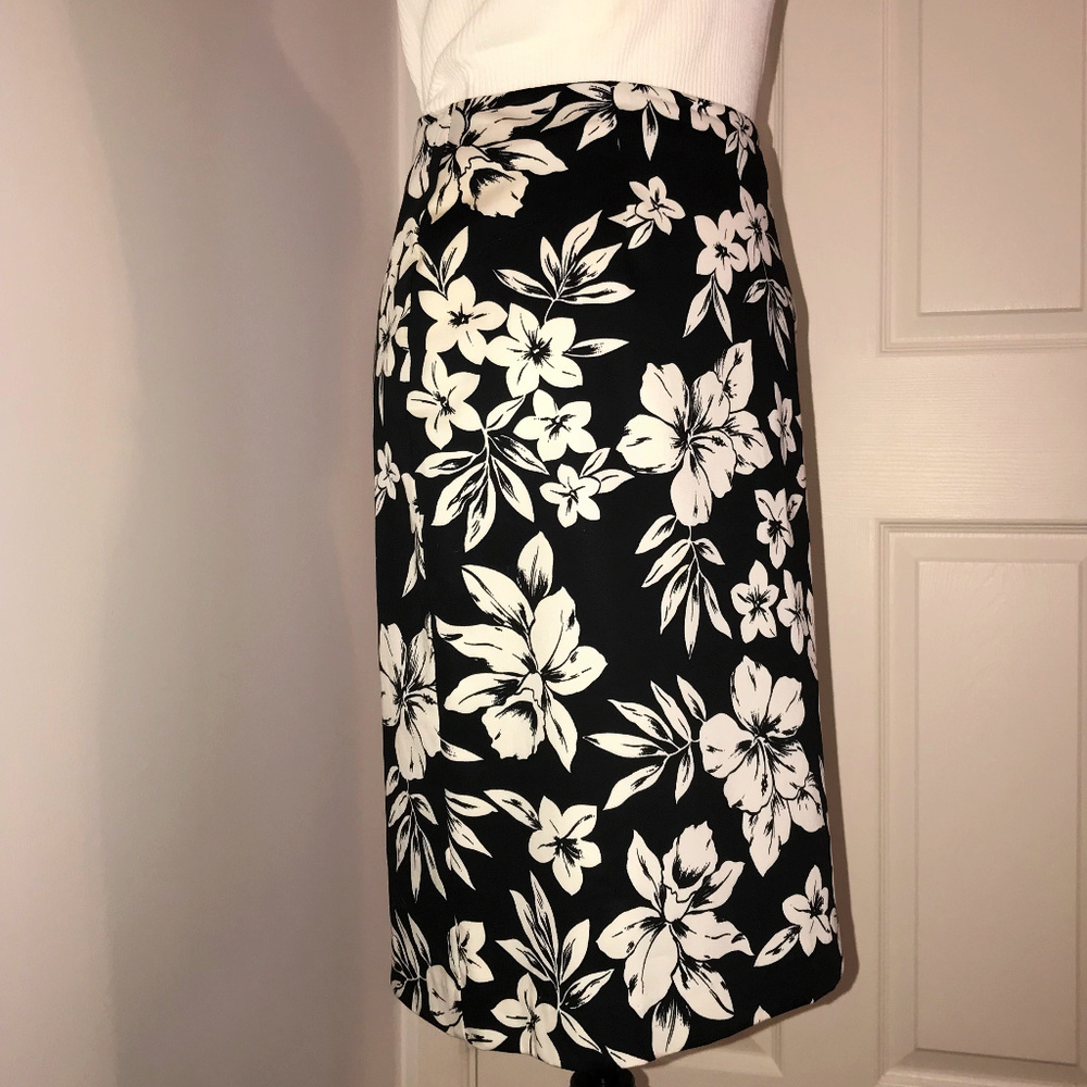 Central Park West - Black and white skirt